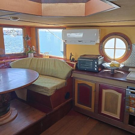 Hotel Bateau De Pirates Gruissan Esterno foto