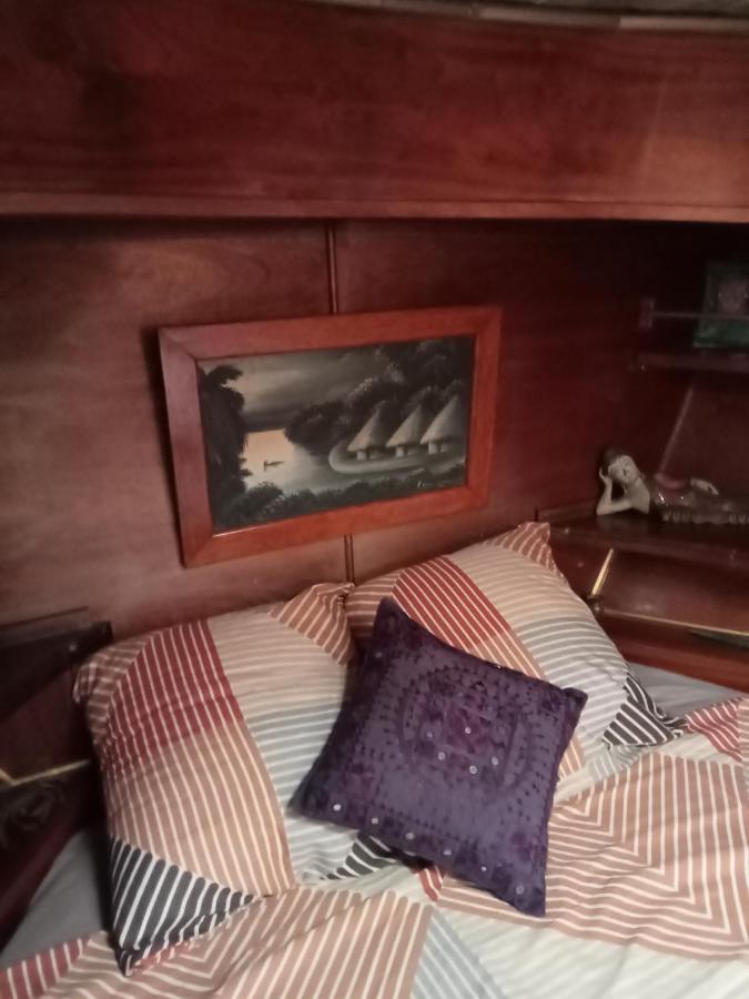Hotel Bateau De Pirates Gruissan Esterno foto