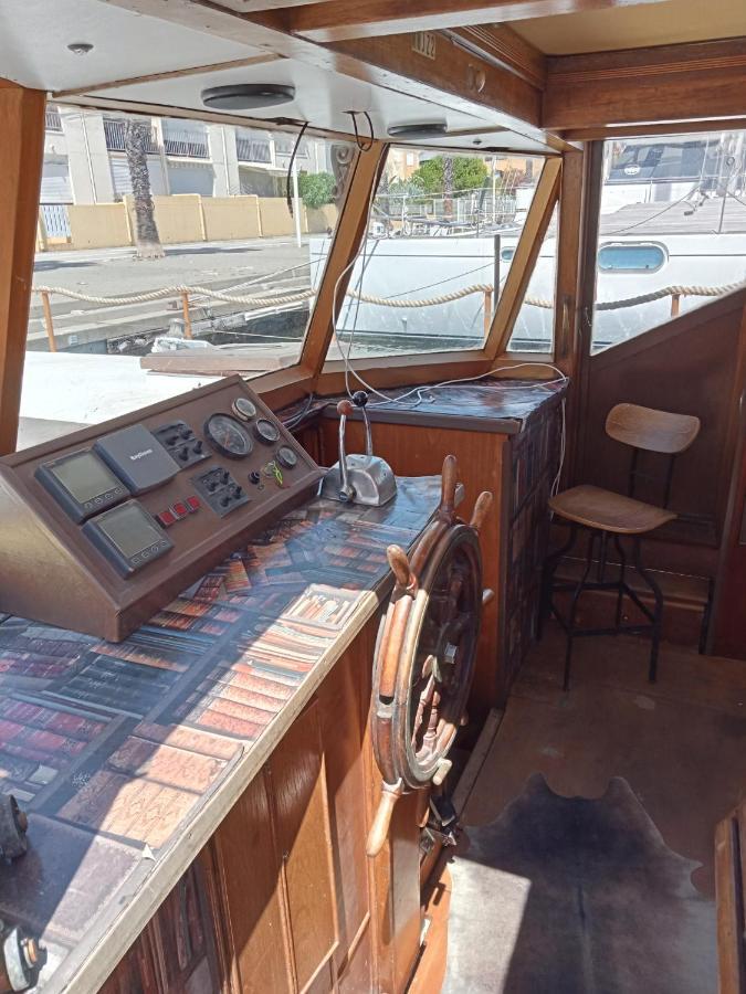 Hotel Bateau De Pirates Gruissan Esterno foto