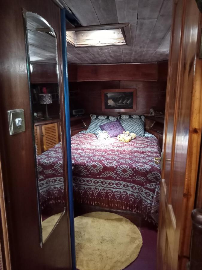 Hotel Bateau De Pirates Gruissan Esterno foto