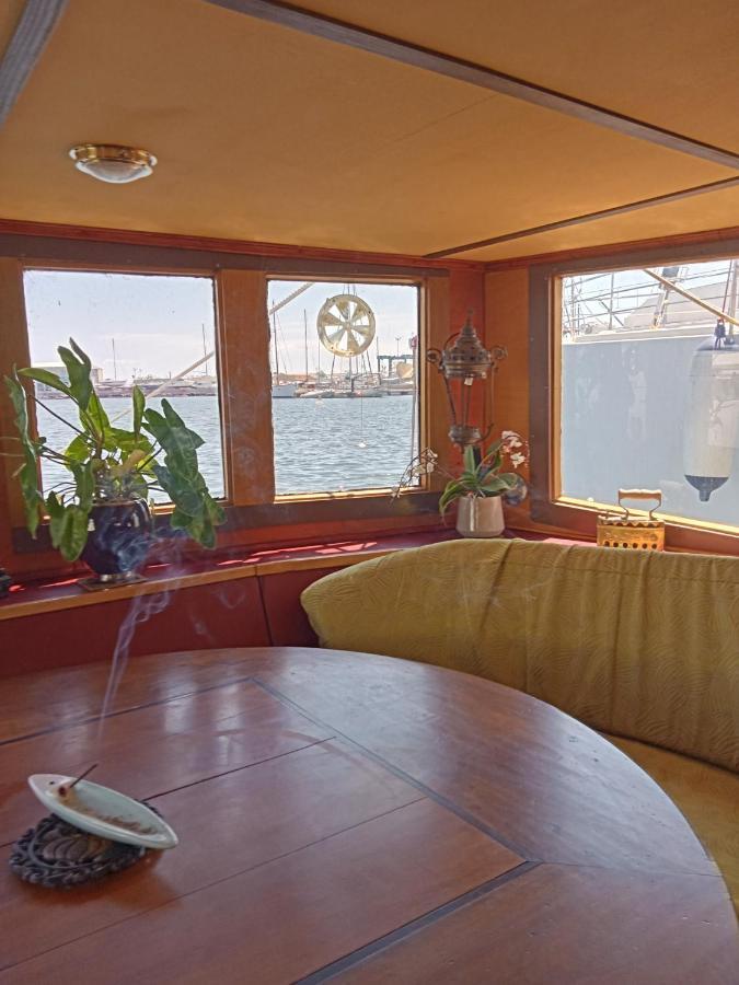 Hotel Bateau De Pirates Gruissan Esterno foto